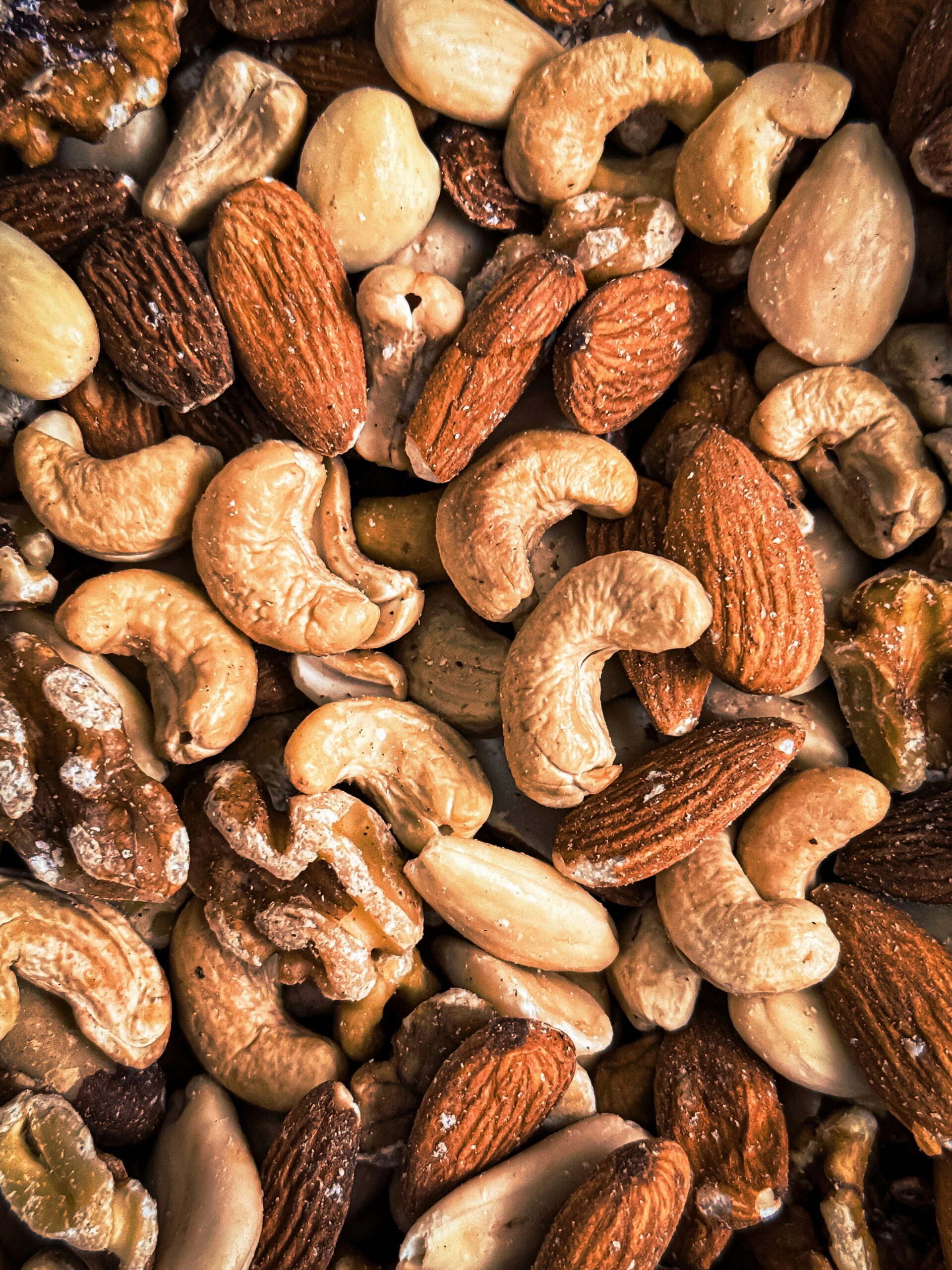 almonds cashews and hazelnuts